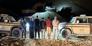 الأمن
      البيئي
      يضبط
      مخالفين
      لاستغلال
      الرواسب
      والتخييم
      غير
      النظامي
      ودخول
      المركبات
      إلى
      المواقع
      المحمية