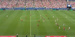 دقيقة حداد على لاعب جنوب أفريقيا قبل انطلاق مباراة إنجلترا والنرويج في كأس العالم (فيديو)