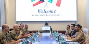 رئيس الأركان يبحث في روما مع نظيره الإيطالي تعزيز الشراكة الدفاعية الاستراتيجية