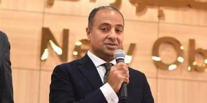 الدكتور
      أحمد
      عمارة
      يتابع
      إجراءات
      طرح
      مشروعي
      “مسكن”
      و"بيت
      الوطن”
