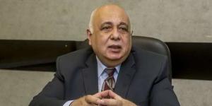 خبير استراتيجي: إبعاد سفينة الغاز خارج ميناء دمياط قبل الإطفاء قرار بطولي