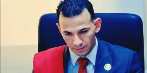 من
      روب
      القضاء
      إلى
      قفص
      الاتهام،
      العقوبات
      المنتظرة
      لـ«القاضي
      المزيف»