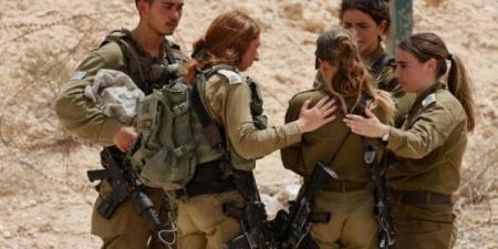 صحيفة إسرائيلية تكشف تفاصيل شجار بين مجندات تخلله تحرش وانتهى بطعن مجندة
