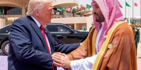 رئيس الولايات المتحدة الأمريكية يغادر المملكة وولي العهد في مقدمة مودعيه