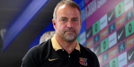 برشلونة يجدد ثقته في فليك ويعلن تمديد عقده حتى 2027