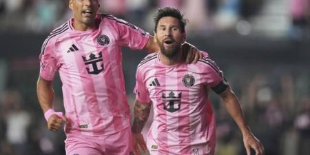 ميسي على بعد 9 أهداف من تحطيم أسطورة البرازيل في الركلات الحرة