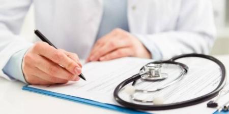 كيف يمكن لطلبة الصف الثاني عشر استخراج شهادة اللياقة المطلوبة للجامعات؟