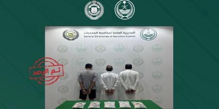 “مكافحة
      المخدرات”
      بالقصيم
      تقبض
      على
      3
      مواطنين
      لترويجهم
      مادة
      الحشيش
      المخدر