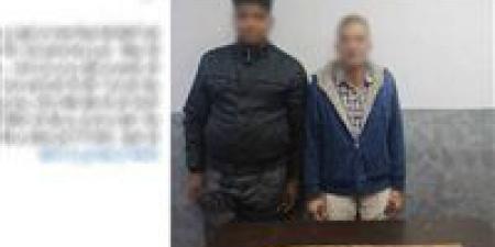 اعترضا
      سيارة
      سيدة..
      ضبط
      منادي
      سيارته
      وابنه
      في
      الوراق