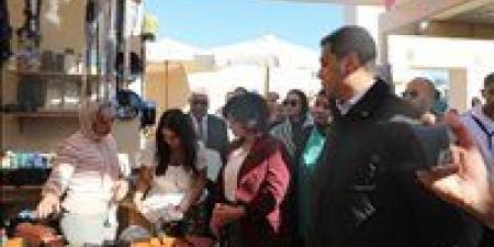 نائب
      محافظ
      البحر
      الأحمر
      تشهد
      افتتاح
      معرض
      "
      ديارنا
      "