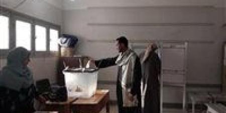 انتخابات
      مجلس
      النواب..
      بدء
      توافد
      الناخبين
      فى
      لجان
      الاقتراع
      بدار
      السلام
      بمحافظة
      سوهاج