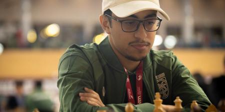 “أخضر الشطرنج” يصل الدوحة للمشاركة في بطولة العالم 2025