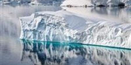 القطب الشمالي يسخن بصمت.. ذوبان الجليد يهدد استقرار الشتاء عالميًا