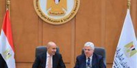 وزيرا التعليم العالي والتعليم يعقدان اجتماعًا لمناقشة تطوير مشروع الشهادات المهنية الدولية في التدريس للمعلمين