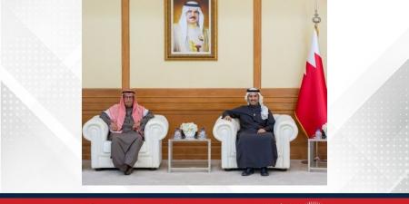 وزير الإعلام يستقبل رئيس جمعية الصحفيين البحرينية ولجنة الإعلام الرياضي بالجمعية