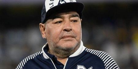 القضاء الأرجنتيني يلاحق شقيقتَي مارادونا بتهمة الاحتيال ويحجز أصولاً بقيمة ملياري بيزو