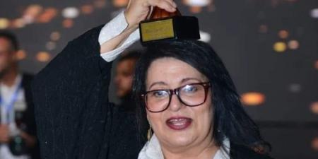 فريدة سيف النصر مستنكرة: هي الجوامع اتمنعت من النداء لصلاة الجمعة !