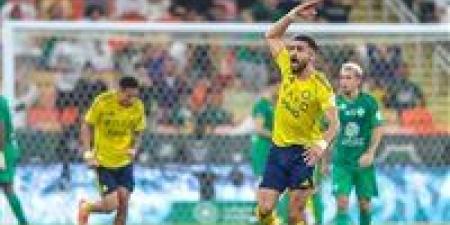 إيفان توني يتألق وعبد الإله العمري يرد: التعادل الإيجابي (2/2) يحسم نتيجة الشوط الأول بين الأهلي والنصر في دوري روشن السعودي