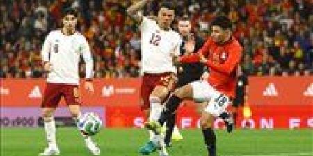 طبيب المنتخب يكشف تفاصيل إصابة إسلام عيسى ومحمد هاني في لقاء إسبانيا