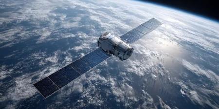 إيلون ماسك يسعى لتدشين "مليون قمر صناعي" حول الأرض