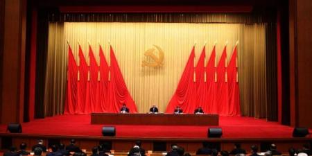 اتهامات بالفساد تطال عضواً في المكتب السياسي للحزب الشيوعي الصيني