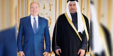 سفير الكويت في باريس يُقدم أوراق اعتماده سفيراً غير مقيم ومحالاً لدى موناكو