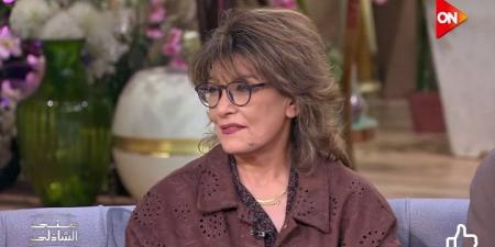 سماح
      أنور:
      كنت
      بشرب
      سجائر
      وأنا
      عندي
      15
      سنة
      وأما
      أبويا
      عرف
      ضربني
      وكان
      فيه
      إصابات