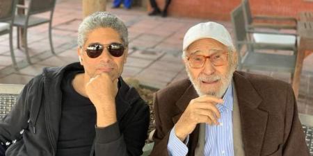 بعد
استغاثته..
نجل
عبد
الرحمن
أبو
زهرة:
والدي
حالته
صعبة
ومتدهوره
ومش
عايز
مشاكل
|
خاص