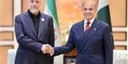 فايننشال
      تايمز:
      المفاوضون
      الأمريكيون
      والإيرانيون
      وصلوا
      إلى
      طريق
      مسدود
      بشأن
      مضيق
      هرمز