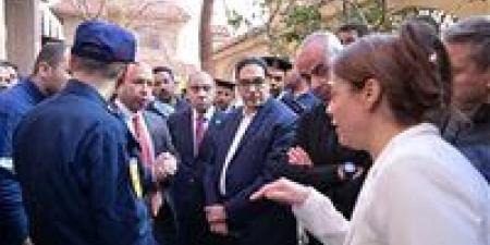 السيطرة
      على
      حريق
      بمستشفى
      الاستقبال
      والطوارئ
      بالقصر
      العيني
      دون
      خسائر
      في
      الأرواح