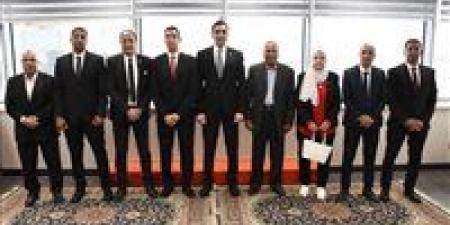 وزير
الشباب
والرياضة
يبحث
تطوير
ألعاب
القوى
واكتشاف
المواهب