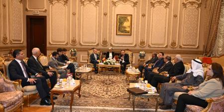 بمشاركة
      النائب
      مجدي
      البري..
      خارجية
      الشيوخ
      تستقبل
      الأمير
      الروماني
      رادو
      دودا
      لبحث
      تعزيز
      التعاون