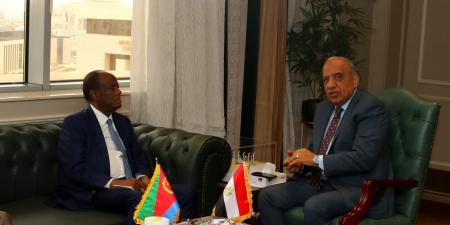 الكهرباء:
      دعم
      خطة
      التنمية
      المستدامة
      فى
      اريتريا
      وبرامج
      تدريبية
      لنقل
      الخبرات
      والدعم
      الفني