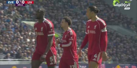 إيفرتون
      ضد
      ليفربول..
      ملخص
      اهداف
      ونتيجة
      مباراة
      ليفربول
      وإيفرتون
      في
      الدوري
      الإنجليزي
      بعد
      مرور
      20
      دقيقة