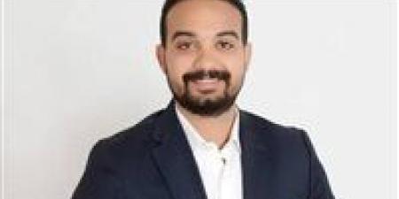 الأب
      رقم
      2..
      أمين
      الشؤون
      البرلمانية
      بحزب
      الحرية
      المصري
      يقترح
      كشفًا
      نفسيًا
      سنويًا
      للحاضن
      لحماية
      الأطفال