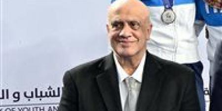 طارق
      الحسيني:
      تنظيم
      كأس
      العالم
      لسلاح
      الشيش
      بالقاهرة
      يعكس
      مكانة
      مصر
      الدولية..
      ومشاركة
      44
      دولة
      تؤكد
      الثقة
      في
      قدراتنا