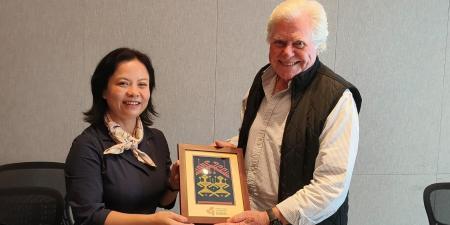 مهرجان
      القاهرة
      السينمائي
      يوقع
      اتفاقية
      تآخي
      مع
      مهرجان
      جزيرة
      هاينان
      الصيني