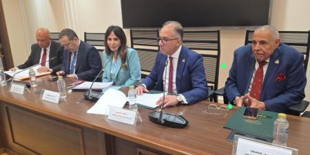 رئيس
      إسكان
      النواب:
      الإسكان
      والمرافق
      أولوية
      تمس
      حياة
      المواطن
      ونسعى
      لتحقيق
      توازن
      عادل
      في
      سوق
      السكن