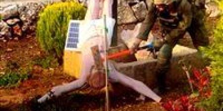 غضب
      عالمي
      بعد
      تداول
      فيديو
      لجندي
      إسرائيلي
      يحطم
      تمثال
      المسيح
      بمطرقة
      في
      لبنان