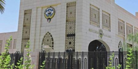 لا تمديد لسمات دخول العمل الأهلي أو الالتحاق بعائل