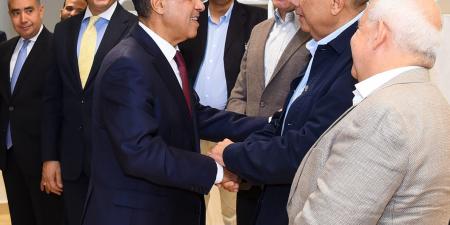 وزير
      الخارجية:
      مستشفى
      57375
      صرحًا
      إنسانيًا
      ونموذجًا
      فريدًا
      للعمل
      الأهلي