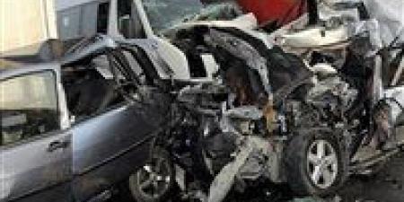 “فان
      يدهس
      طريقه”..
      إصابة
      شخص
      في
      سوهاج
      وضبط
      سائق
      بلا
      رخصة