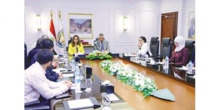 «شرم
الشيخ
الخضراء»
على
الطريق..
خطة
شاملة
لخفض
الانبعاثات
وحماية
المحميات
حتى
2028