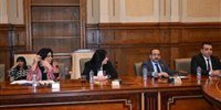 نائب
      بالشيوخ
      :
      تطوير
      مراكز
      الشباب
      أولوية
      لبناء
      الإنسان
      المصري