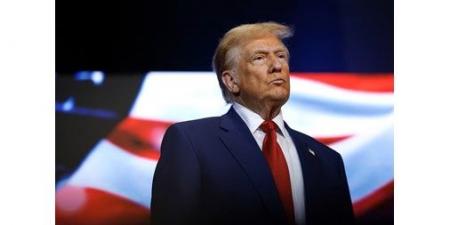 جهاز
الخدمة
السرية
يُجلي
ترامب
من
قاعة
حفل
رسمي
بعد
سماع
إطلاق
نار