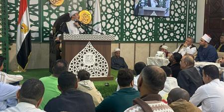 جابر
      بغدادي:
      مجالسة
      الصالحين
      والنظر
      إلى
      وجوهم
      عبادة