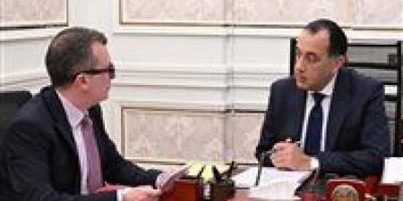 رئيس
      الوزراء
      يستعرض
      مع
      وزير
      التخطيط
      تطورات
      الاقتصاد
      العالمي