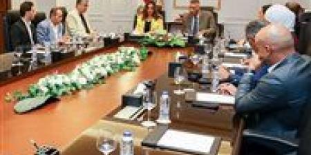 وزيرة التنمية تبحث مع غرفة سياحة الغوص جهود الحفاظ على المحميات الطبيعية بشرم الشيخ