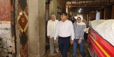 محافظ
      القليوبية
      يقود
      حملات
      تطوير
      شبرا
      الخيمة
      وطرح
      أصول
      للاستثمار