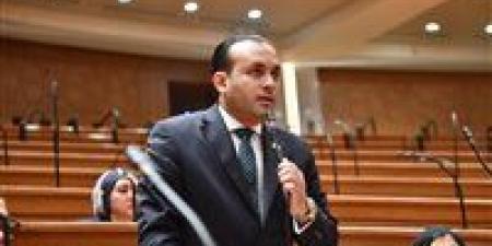 النائب
      عمرو
      فهمي
      يطالب
      وزير
      الرياضة
      بتثبيت
      العاملين
      بمراكز
      الشباب
      على
      مستوى
      الجمهورية
      ويؤكد
      ركيزة
      أساسية
      في
      تشغيل
      المنظومة